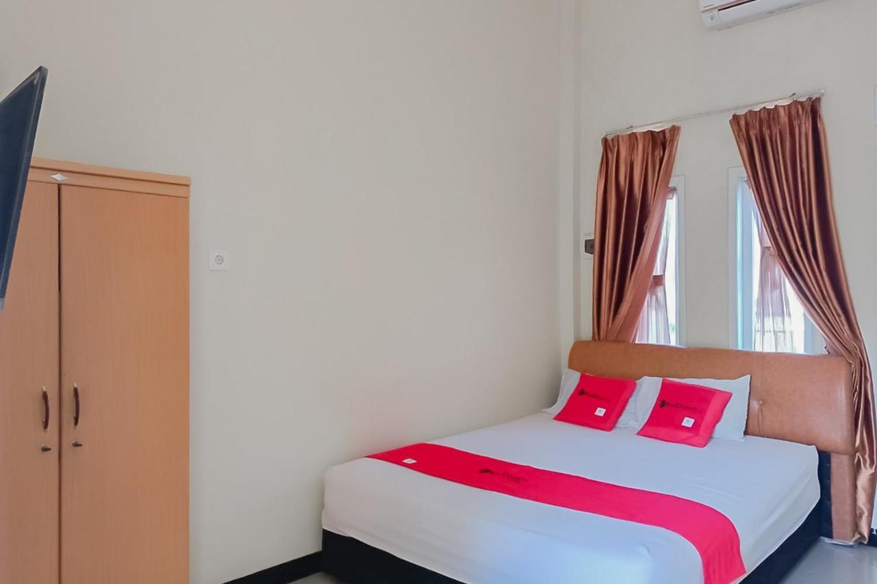 Reddoorz At Pelangi Guest House Balikpapan  Exterior photo